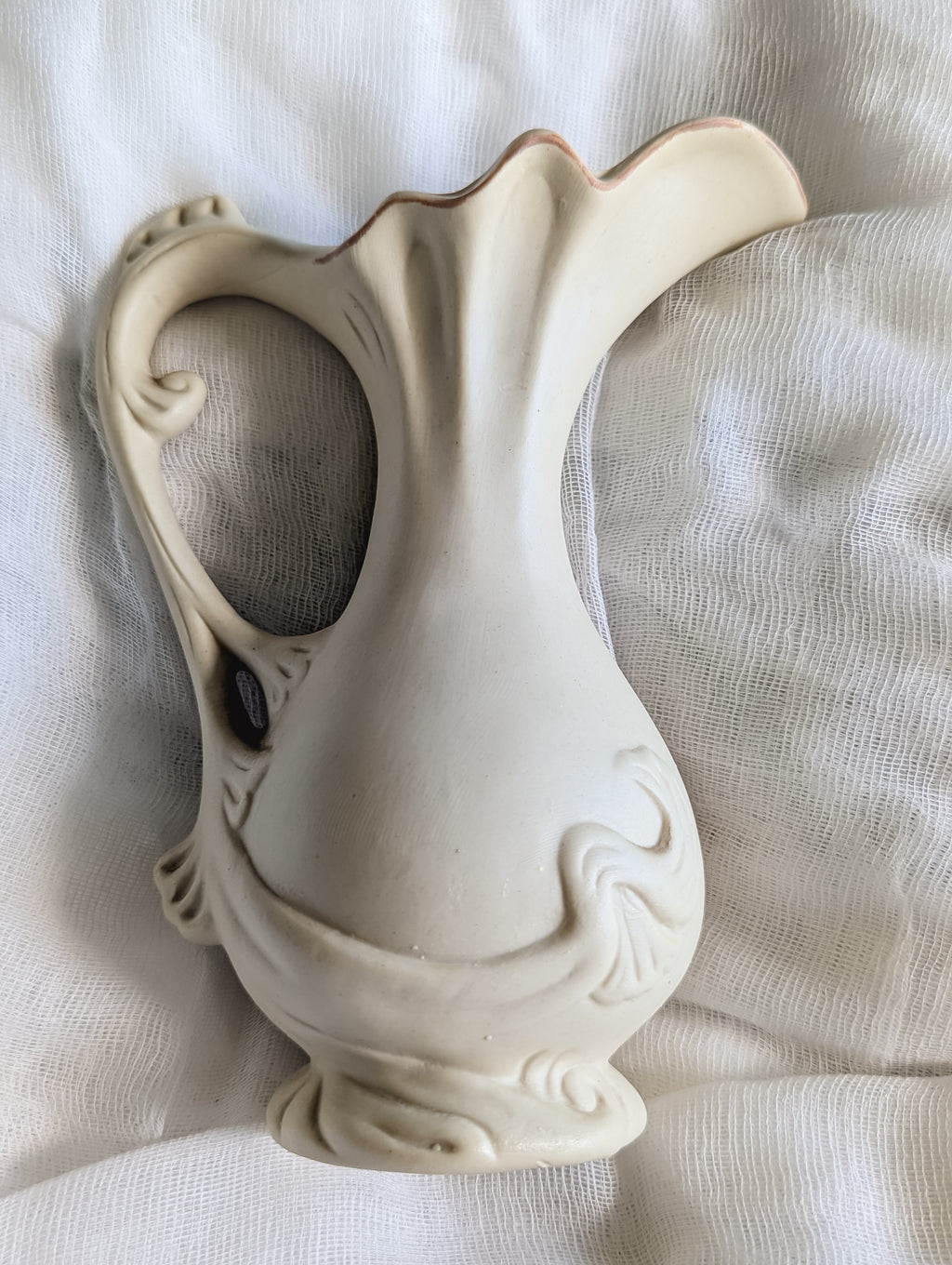 VINTAGE CAPODIMONTE-STYLE ROSE JUG